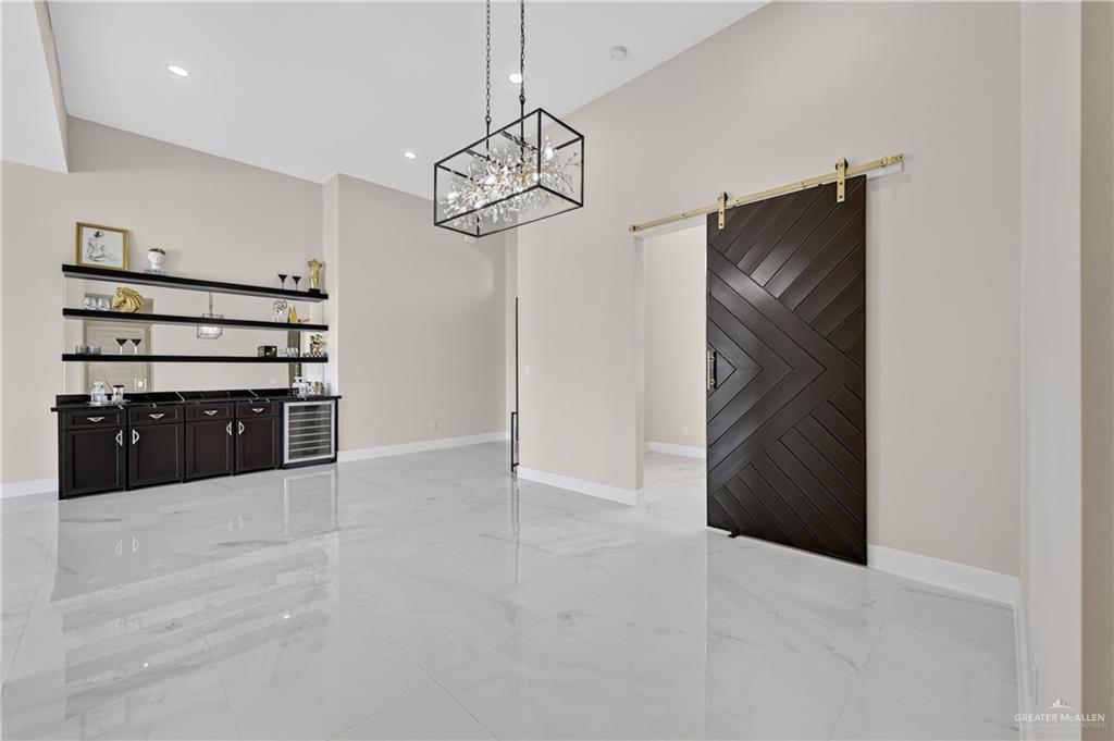 Photo 6 of 3421 Vendome Drive