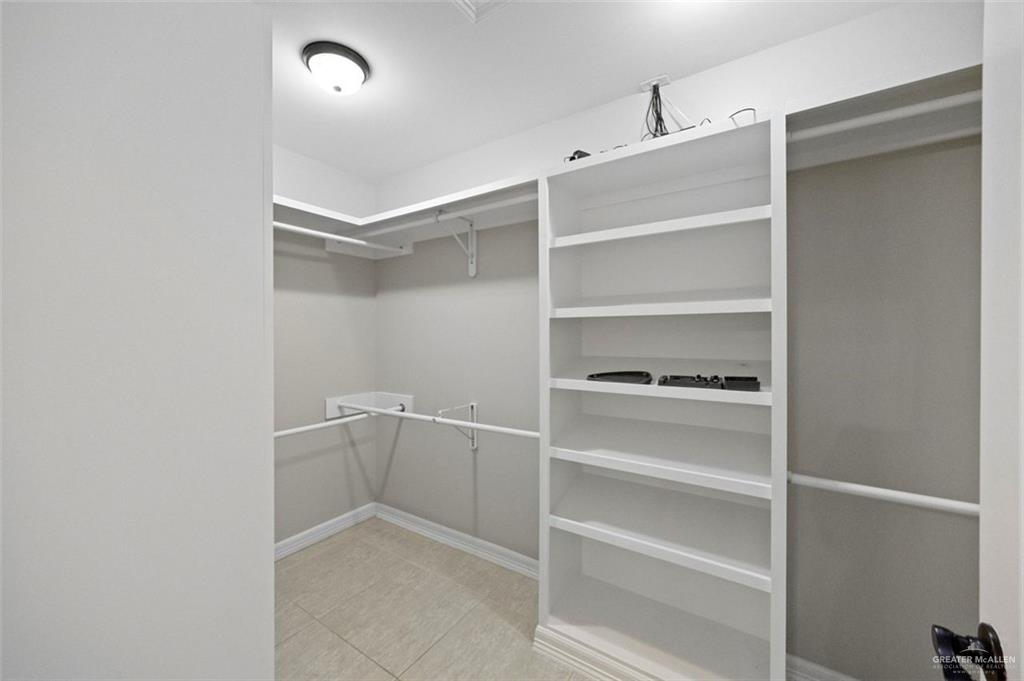 Photo 12 of 608 Biyaneta Avenue