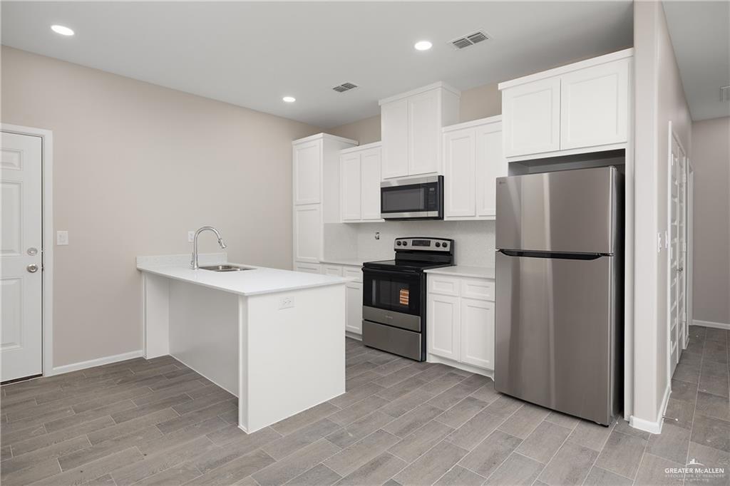Photo 16 of 2704 Harrison Avenue #1