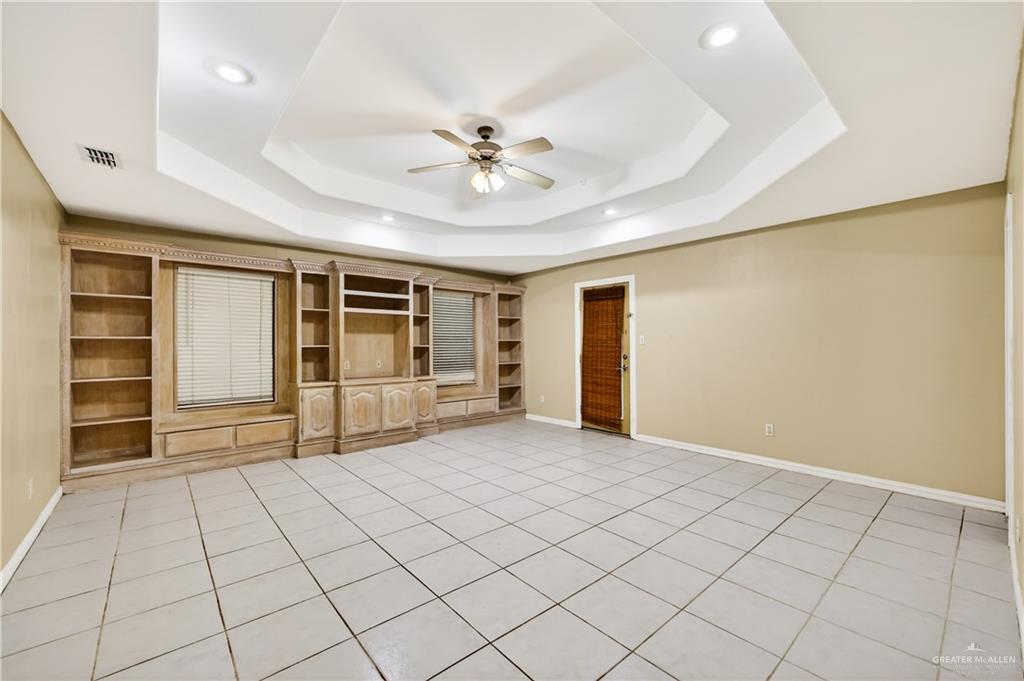 Photo 16 of 701 Camellia Avenue