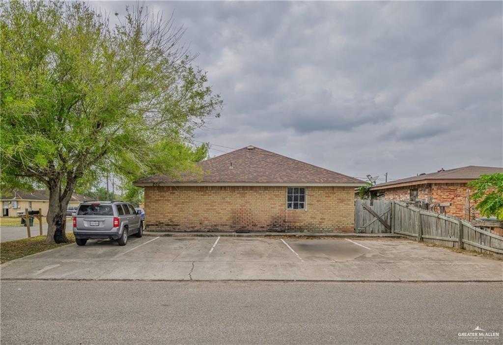 Photo 3 of 208 Camino Real Street