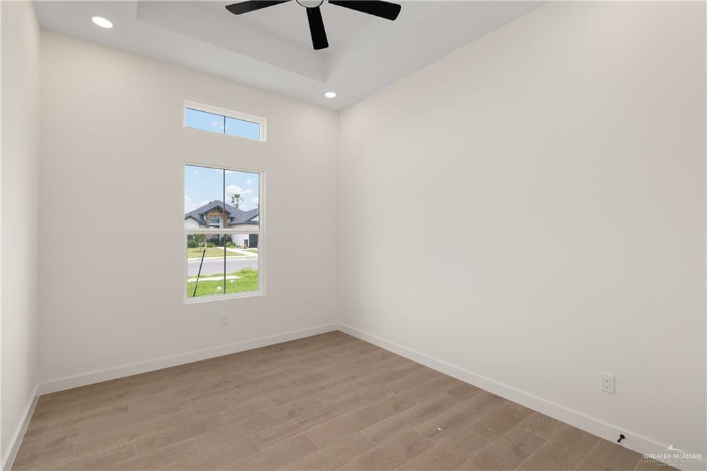 Photo 13 of 2809 Alyna Avenue
