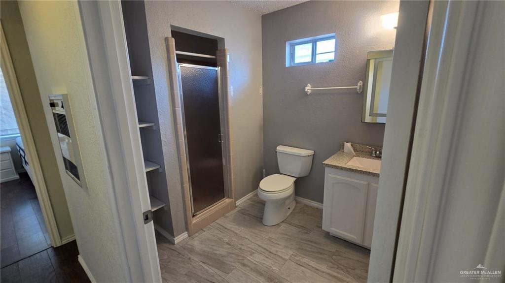 Photo 7 of 205 Doherty Avenue