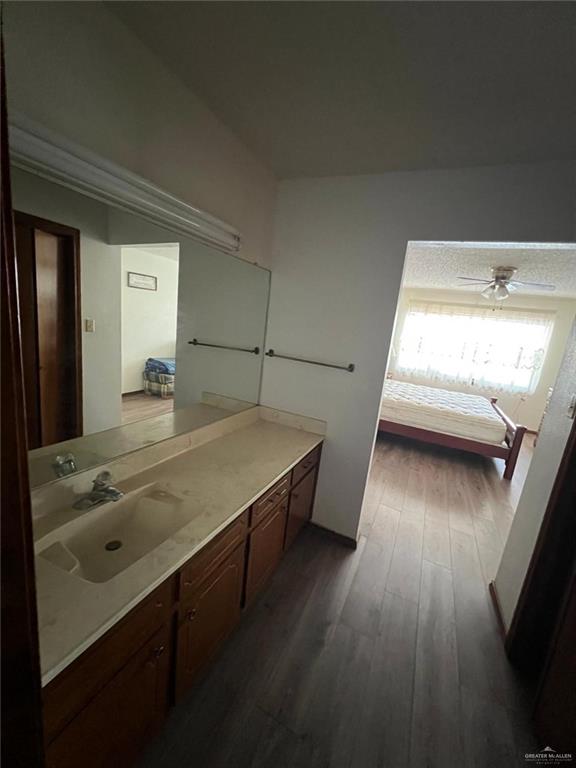 Photo 10 of 600 Toronto Avenue #33