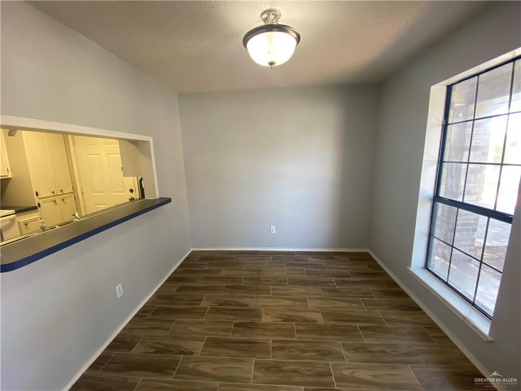 Photo 7 of 2203 Coma Avenue