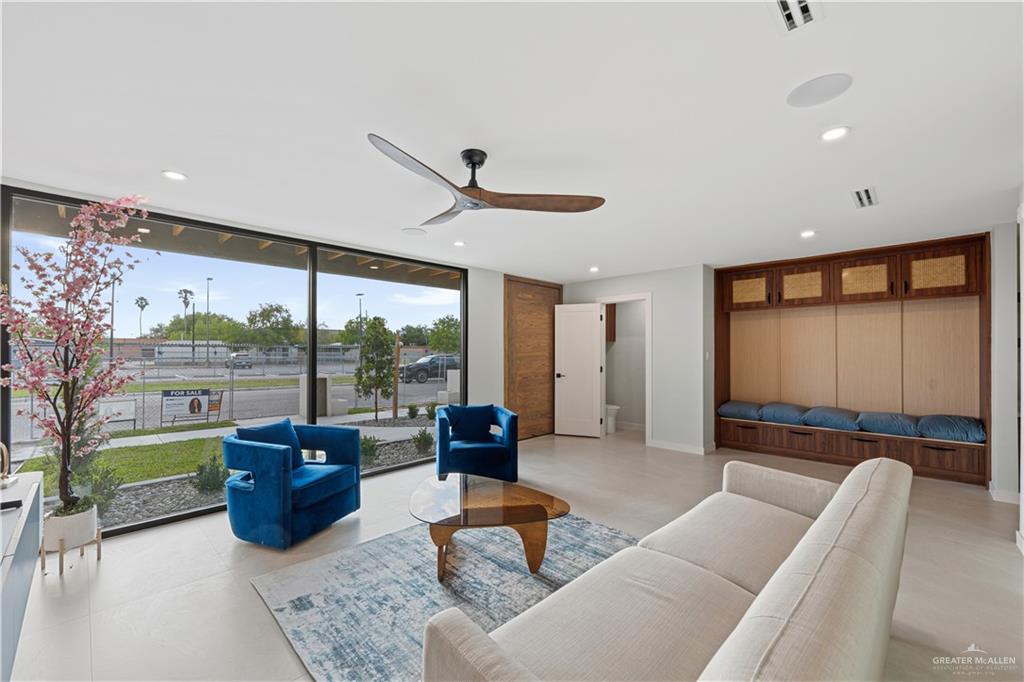 Photo 5 of 1420 7th Avenue