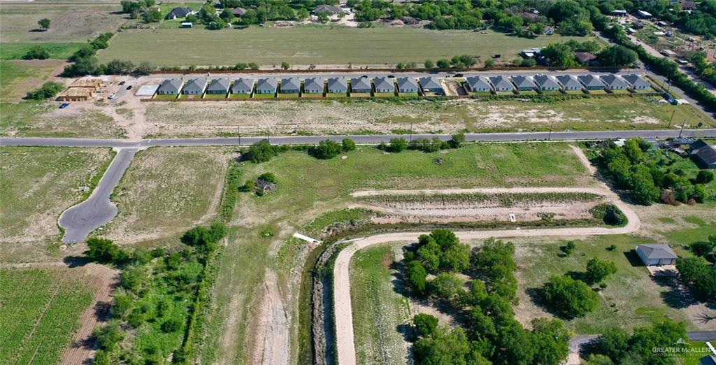 Photo 2 of 5505 Oak Hill Street