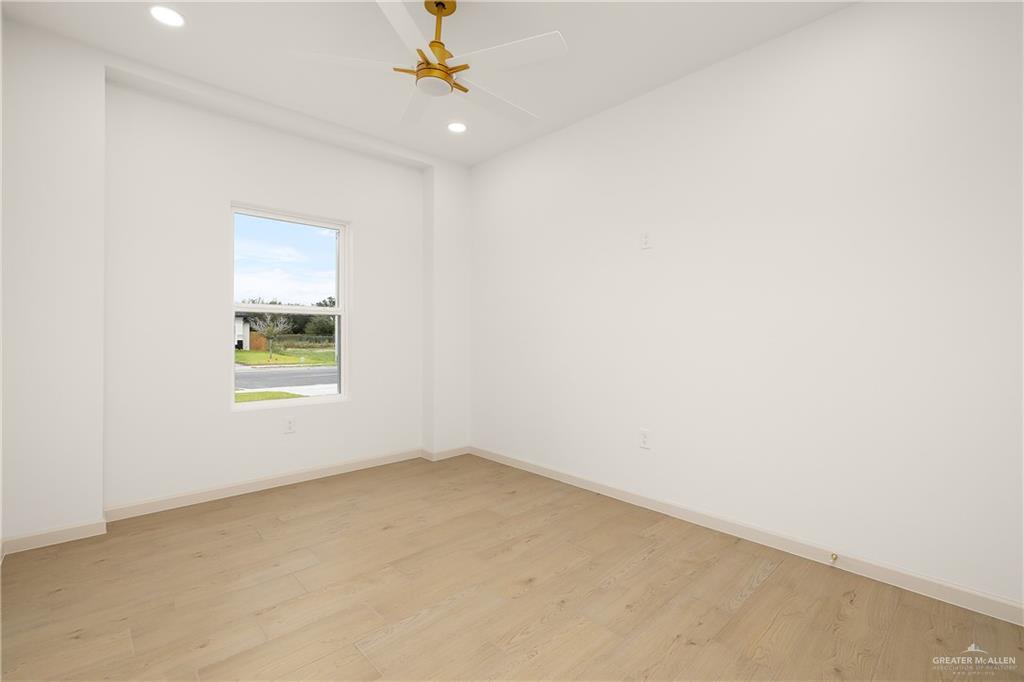 Photo 18 of 2800 Linva Avenue