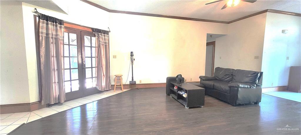 Photo 5 of 2901 Lakewood Court