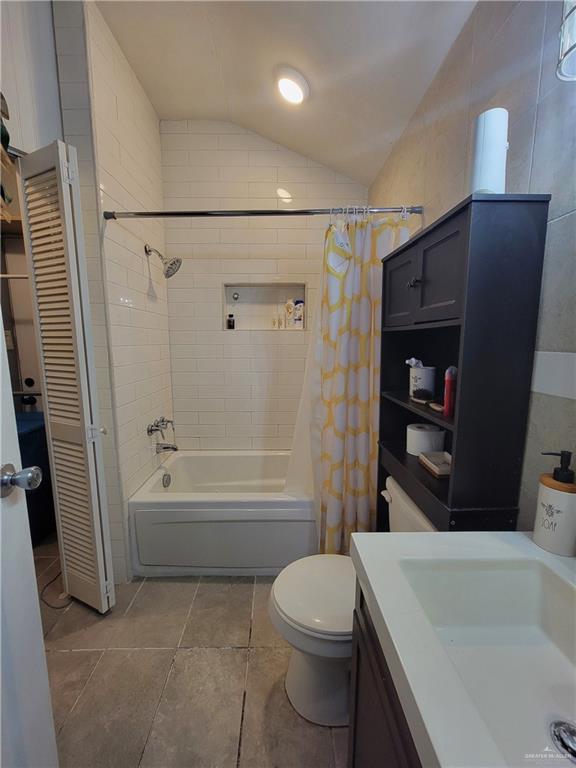 Photo 13 of 8544 Lago Vista Drive