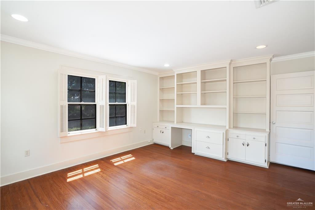 Photo 18 of 1131 6th Street
