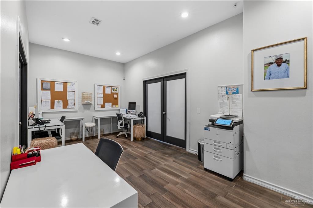Photo 9 of 9805 US Highway 281 Highway