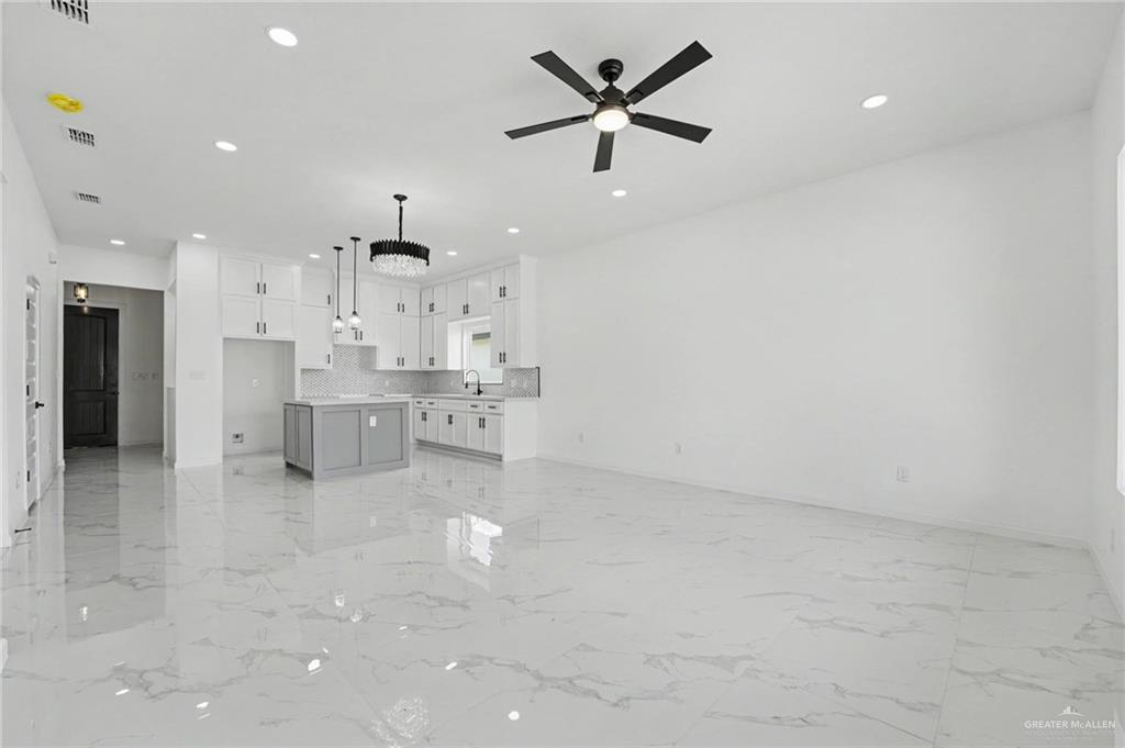 Photo 5 of 5805 Gira Del Sol Street