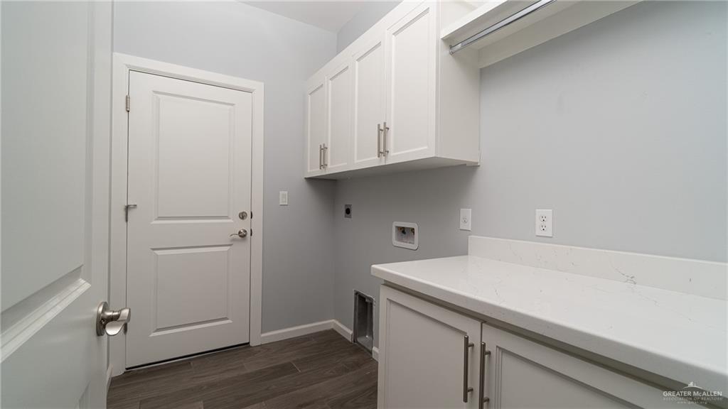 Photo 11 of 6005 Rayo Del Sol Street