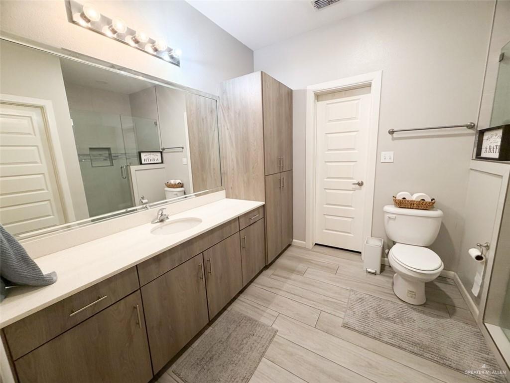 Photo 7 of 3605 Tinsley Avenue