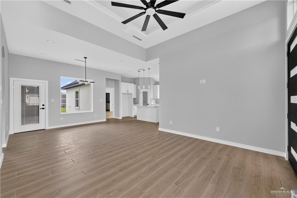 Photo 9 of 3525 Diamondhead Avenue