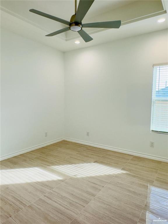 Photo 13 of 805 Clarence Avenue #1