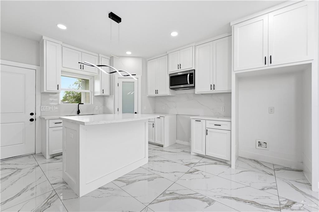 Photo 6 of 1109 San Pedro Street