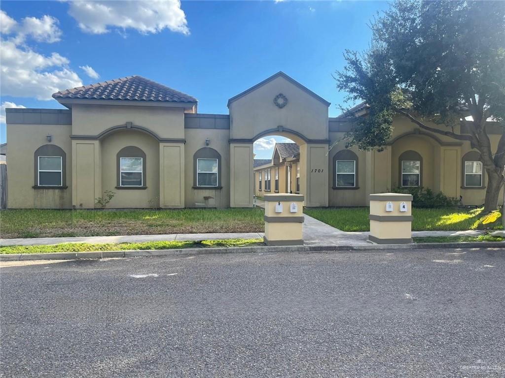 Photo 2 of 1701 Bronze Street