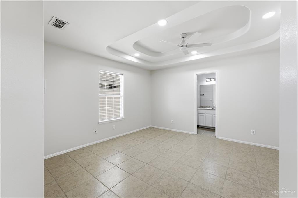 Photo 12 of 1005 Praline Drive