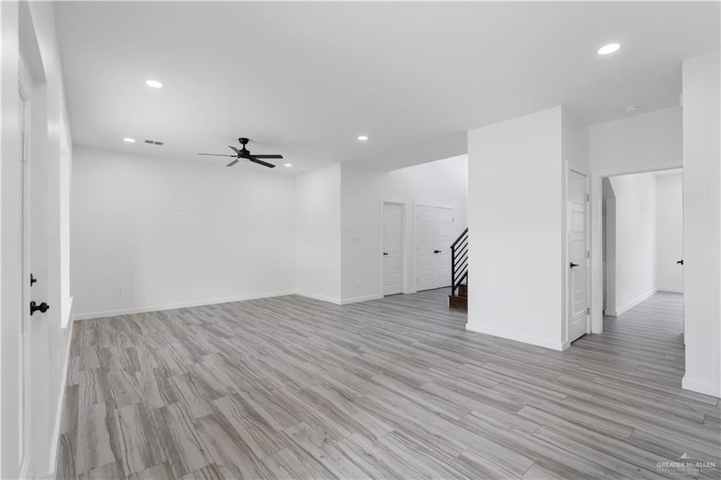 Photo 6 of 702 Seminole Avenue