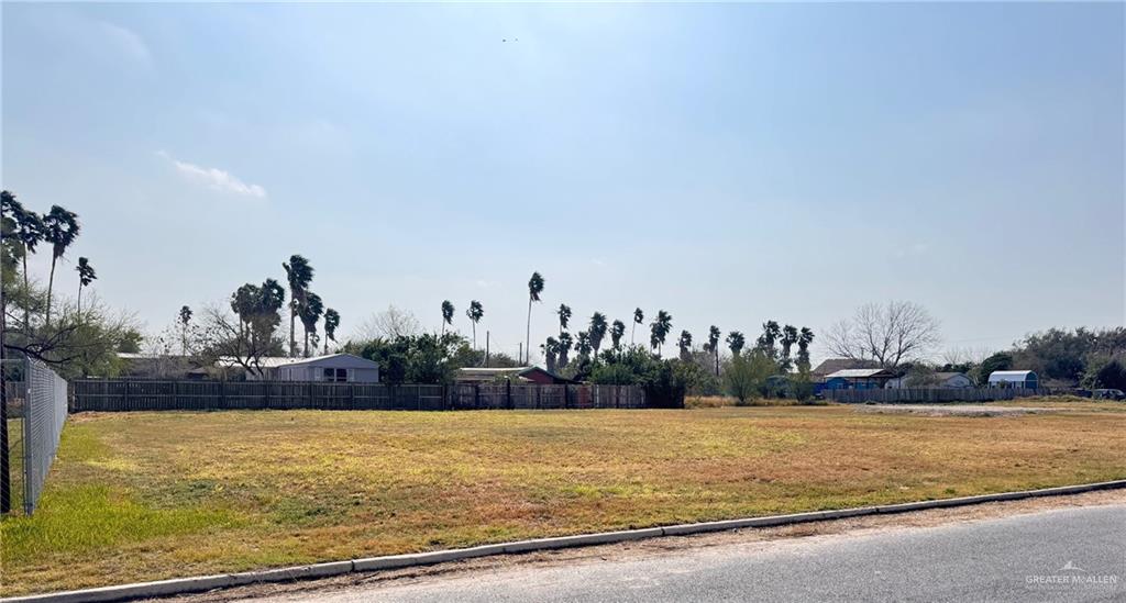Photo 7 of 10912 Cantu Drive