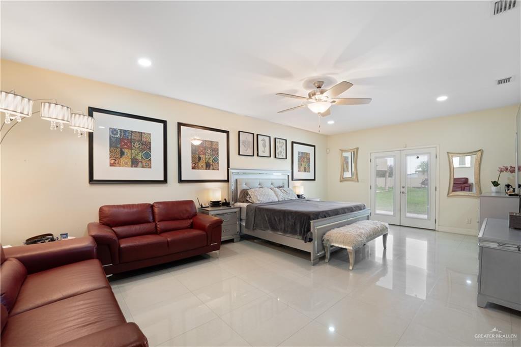Photo 10 of 706 Chelsea Drive