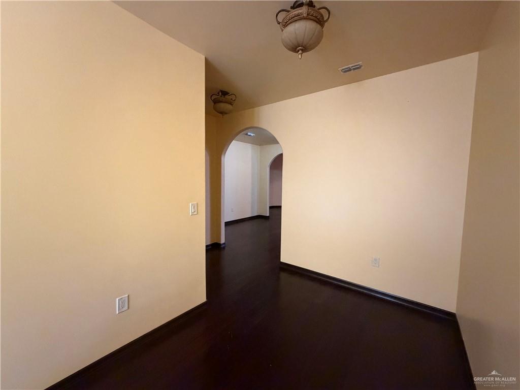 Photo 31 of 28 Zinnia Street