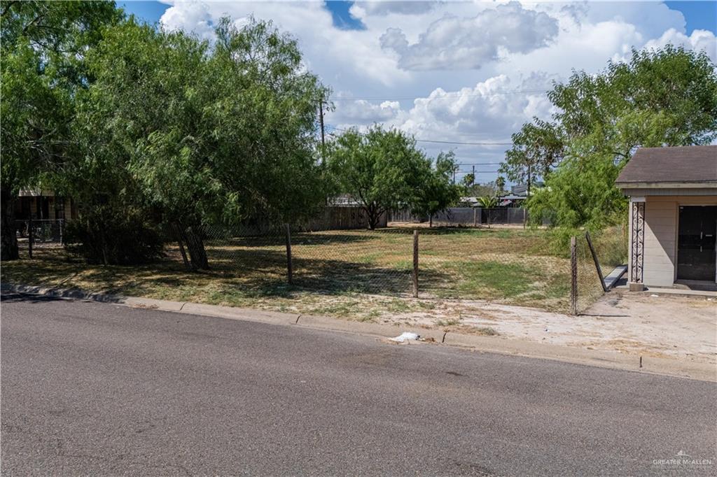 Photo 5 of 208 Primrose Avenue