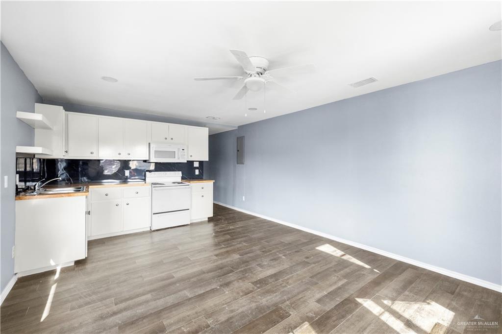 Photo 3 of 323 3rd Street