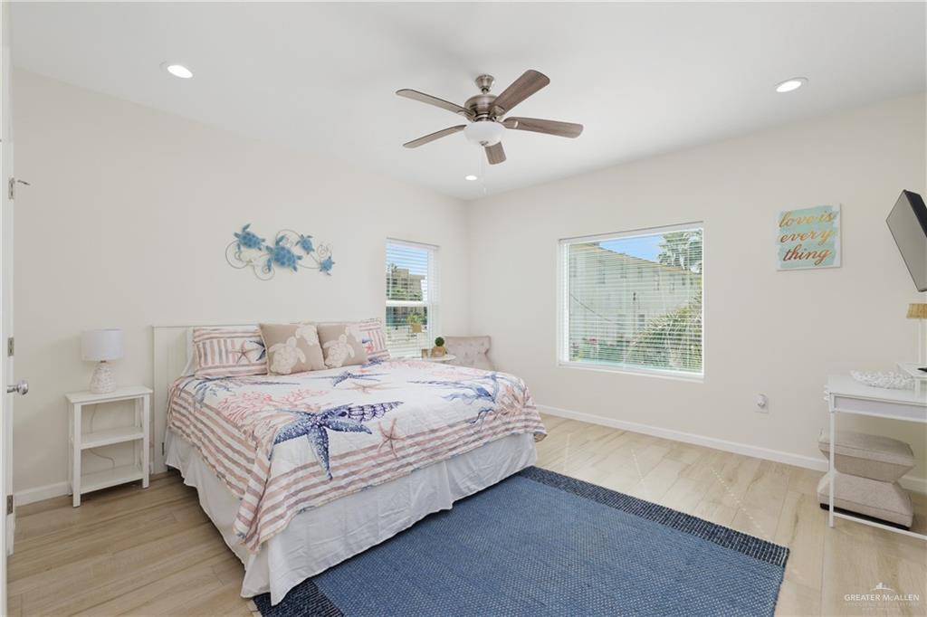 Photo 11 of 117 Marlin Street #D