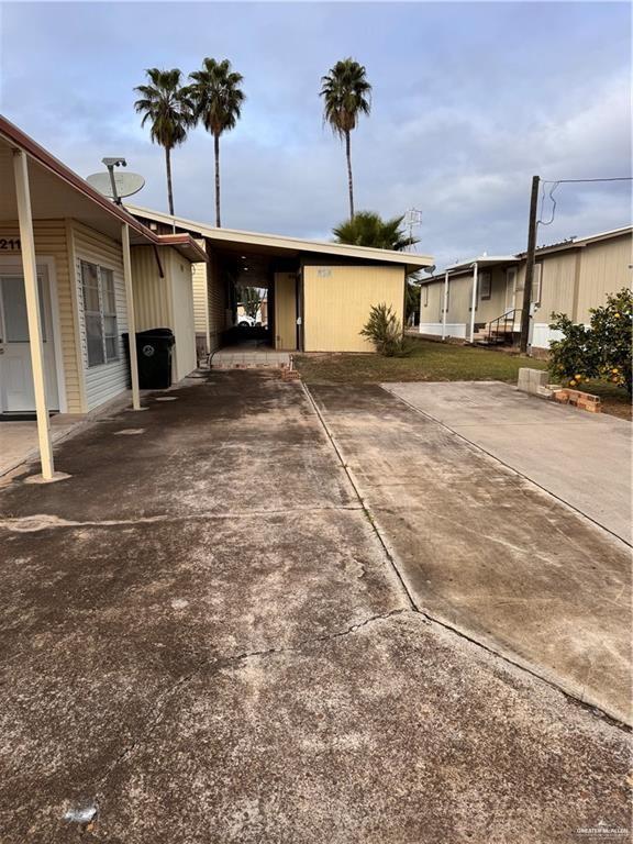 Photo 5 of 2112 Kelly Street