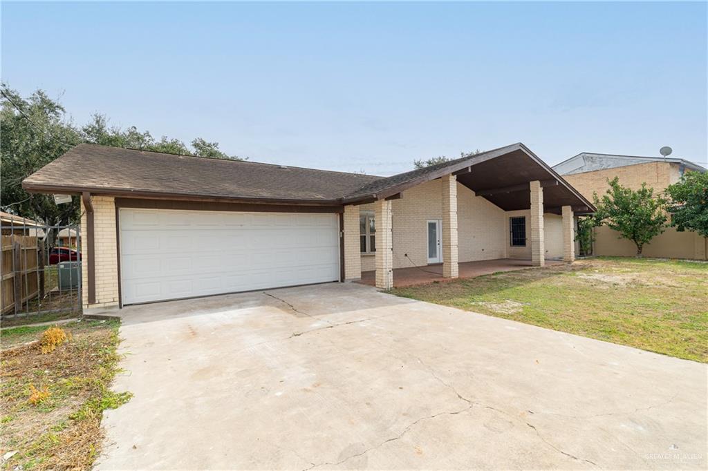 Photo 16 of 2306 Briarwood Drive