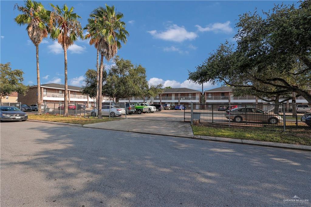 Photo 8 of 1000 Caffery Avenue