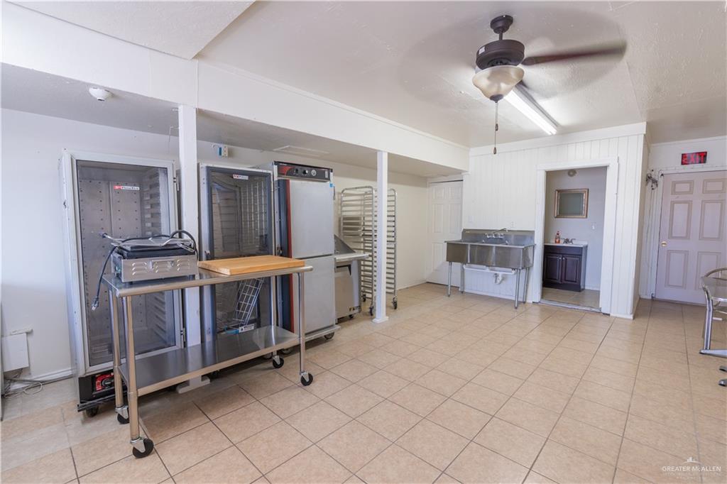 Photo 16 of 901 Cage Boulevard