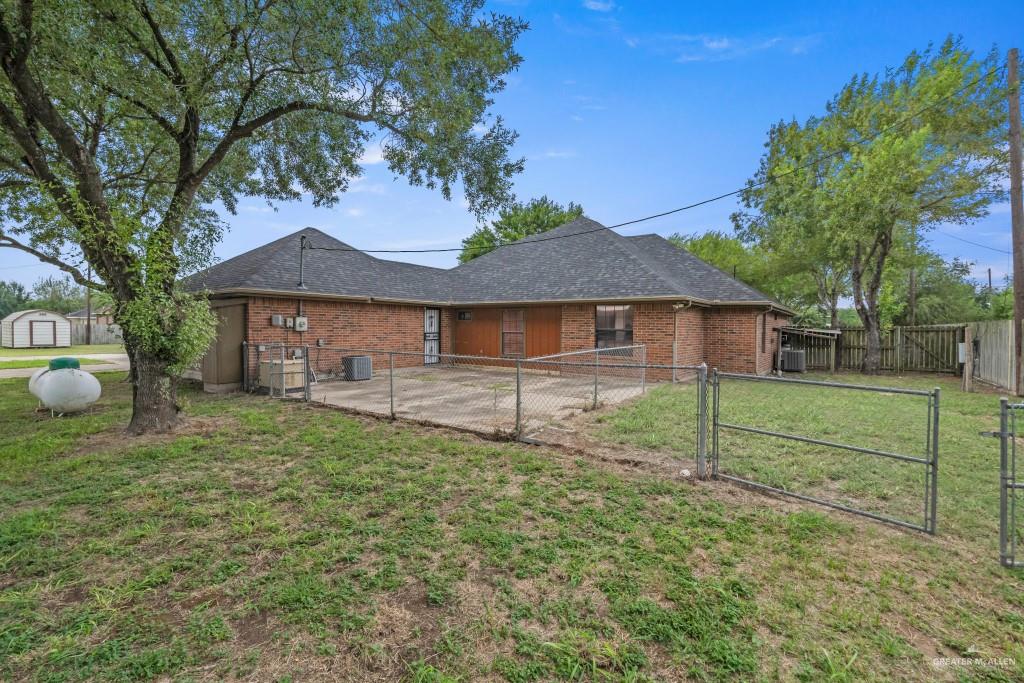 Photo 32 of 413 Los Cerritos Circle
