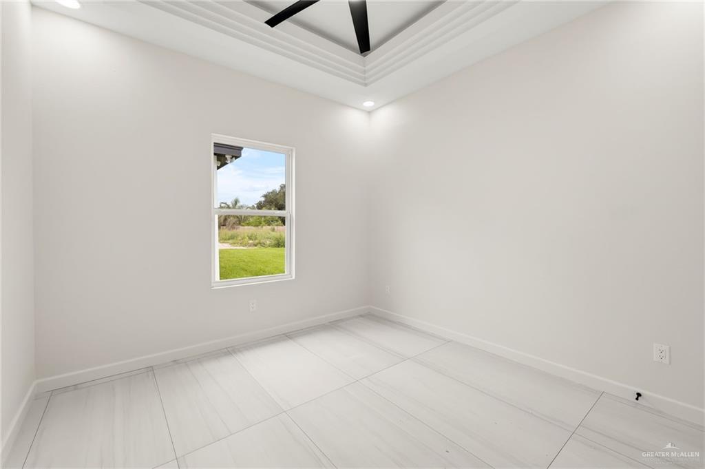 Photo 9 of 2113 Olympia Avenue