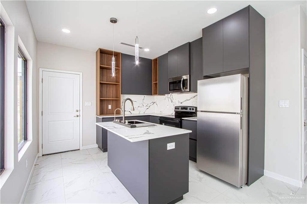 Photo 4 of 4220 Hummingbird Avenue #77