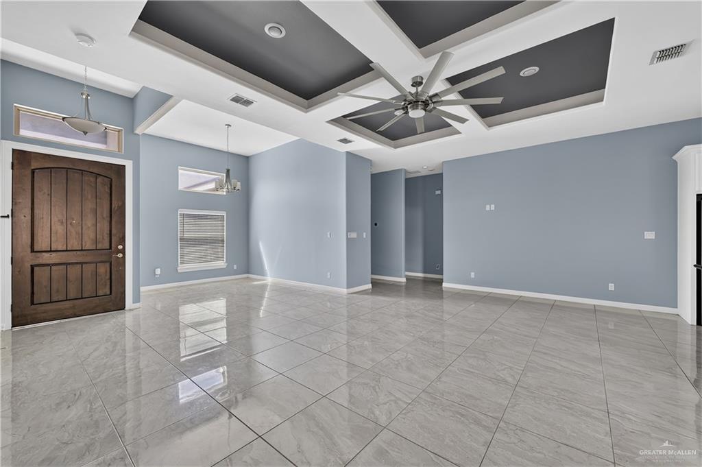 Photo 2 of 806 Seminole Avenue