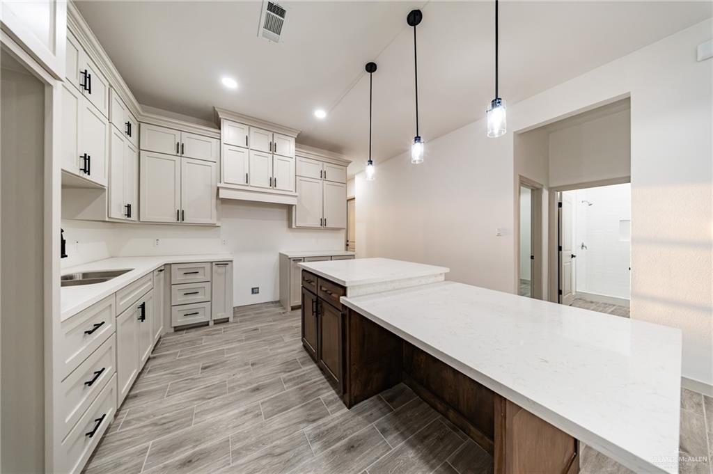 Photo 8 of 2316 Thornton Avenue