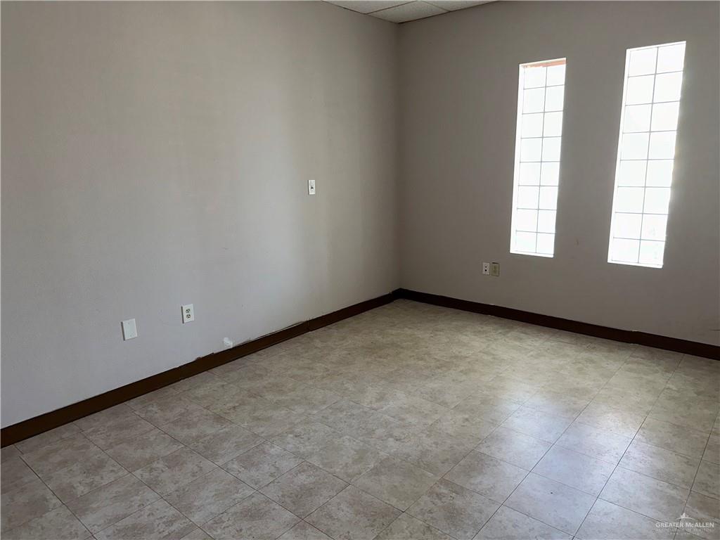 Photo 4 of 900 Plaza Drive #1-A