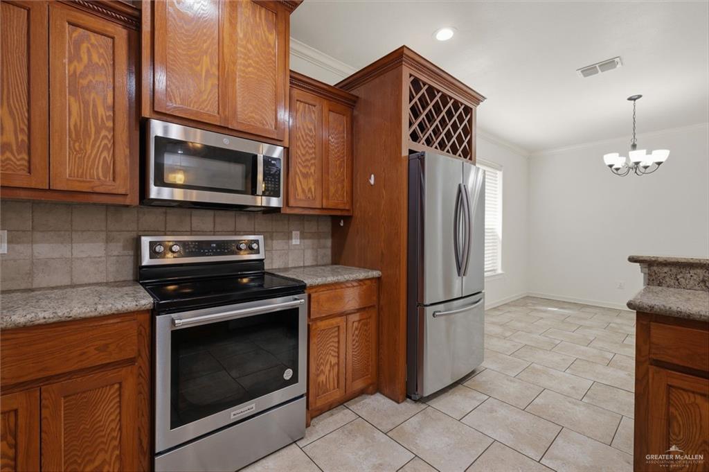 Photo 11 of 3121 Whitewing Avenue