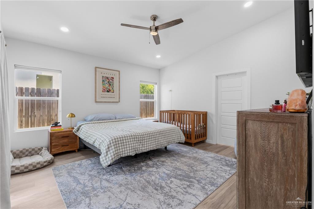 Photo 5 of 3405 Camellia Avenue