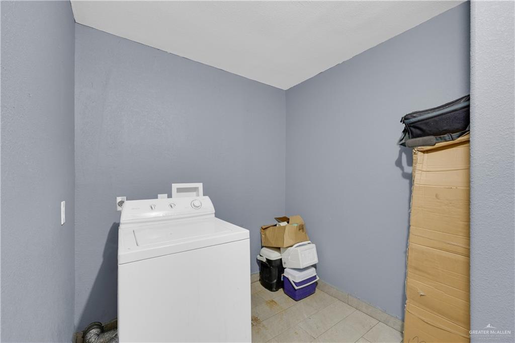 Photo 12 of 537 Benito Street