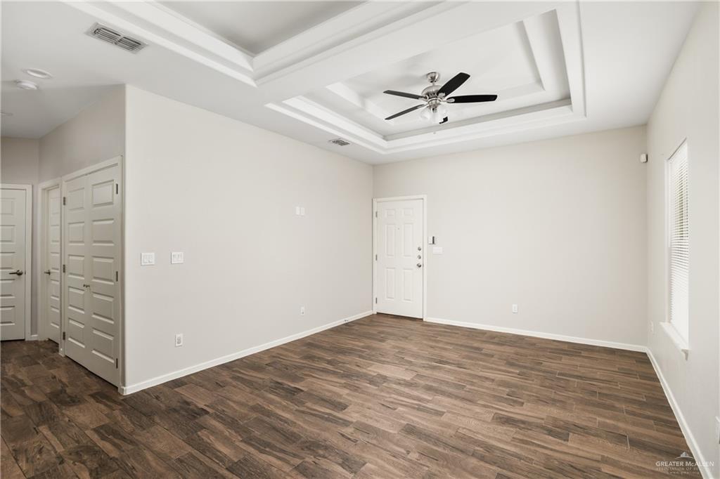 Photo 4 of 1909 Jackson Avenue #4