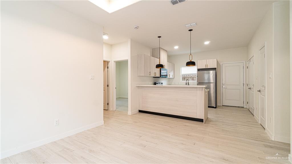 Photo 15 of 5805 Northwestern Avenue #1