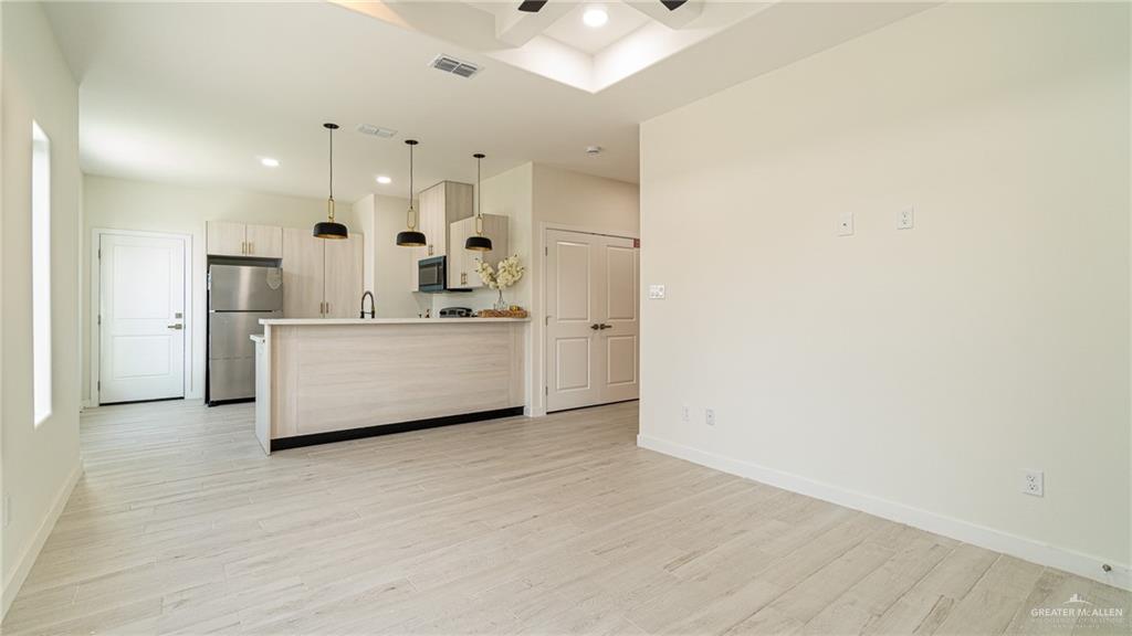 Photo 5 of 5805 Northwestern Avenue #1