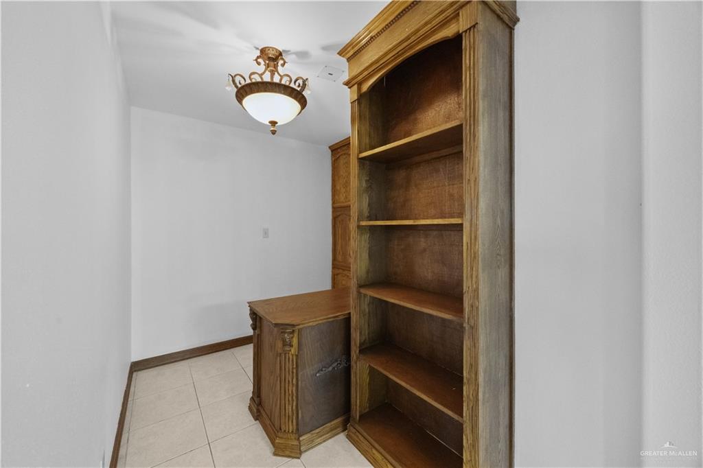 Photo 22 of 1023 La Vista Drive