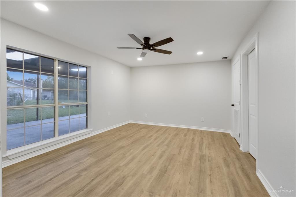 Photo 16 of 129 Tamarack Avenue