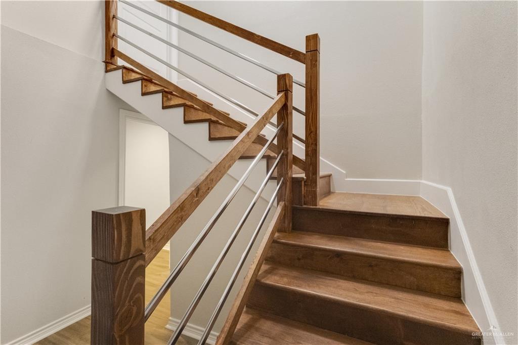Photo 20 of 129 Tamarack Avenue